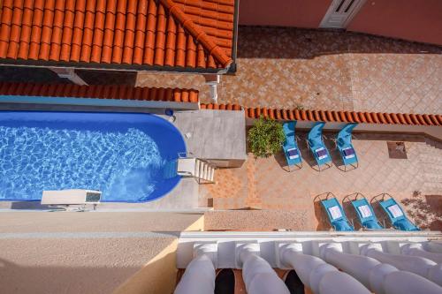 One-Bedroom Apartment with Terrace