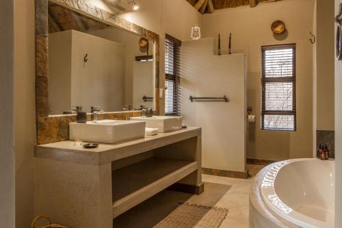 Ukuthula Bush Lodge