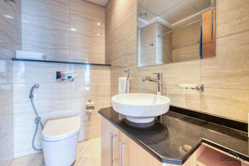 Modern 3BR in Ocean Heights Dubai Marina by Deluxe Holiday Homes - image 4