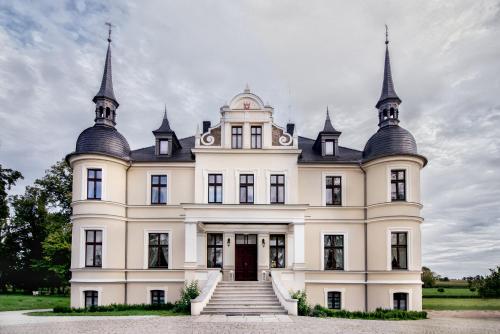 Pałac w Orli - pokoje, restauracja - Accommodation - Koźmin
