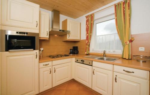 Three-Bedroom Holiday Home in Annaberg im Lammertal - image 8