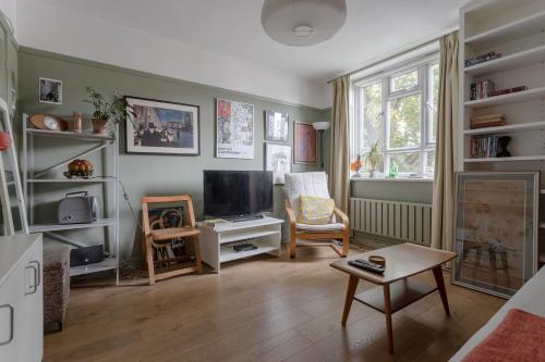 2 Bedroom Apartment In West London, , London