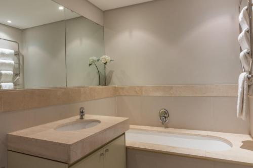 Atlantic Marina Room Type - Apartment with Sea View - Penrith 103
