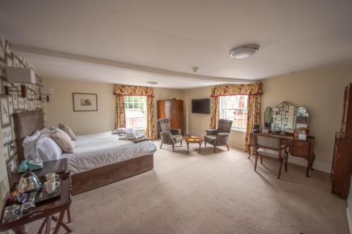 โรงแรมนอร์โฟล์ค อาร์ม (Norfolk Arms Hotel) in อรุนเดล