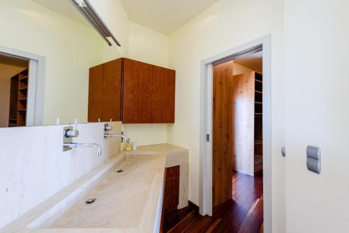 Ferragudo Premium Villa - heatable pool & river views
