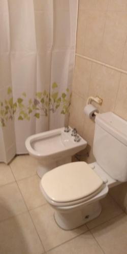 One-Bedroom Apartment image 1