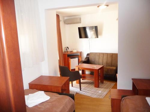 Sobe Rooms Aleksandar - image 12