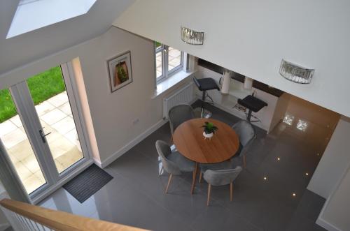 Short Breaks - Harcourt Way