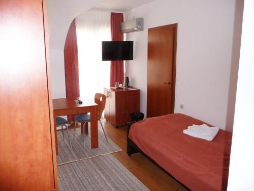 Sobe Rooms Aleksandar - image 3
