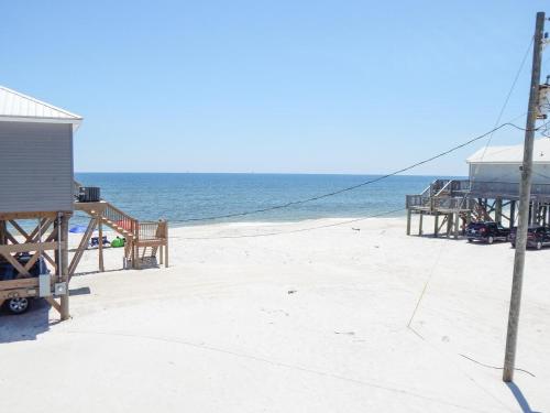 049 Beach Comber - image 8