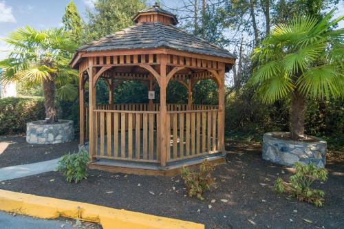 สวน, Motel 6-Saanichton, BC - Victoria Airport near สนามบินนานาชาติวิกตอเรีย