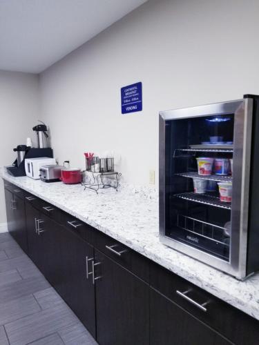 Microtel Inn & Suites by Wyndham Riverside in Dayton, USA