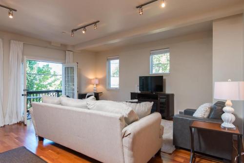 Condo 2