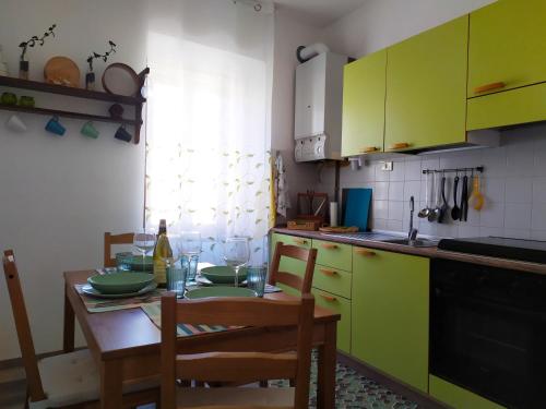 Kitchen, Casa Violina in San Pietro Avellana