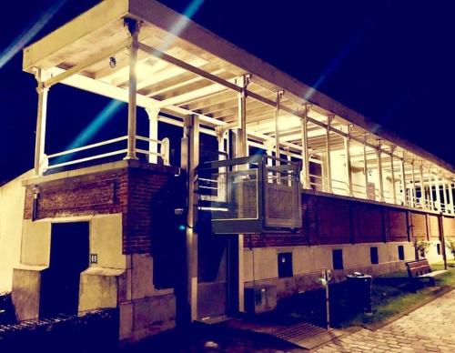 Les chambres atypiques de Nico Bush - Parking sécurisé vélos (Les chambres atypiques de Nico Bush - Parking securise velos) in ทัวร์เน