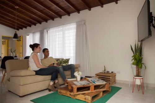 Apartamento remodelado en el mejor lugar del centro de Medellín. Home Aris 402, Medellín (zdjęcie 6)