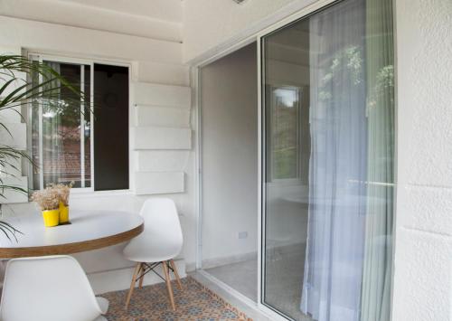 Apartamento remodelado en el mejor lugar del centro de Medellín. Home Aris 402, Medellín (zdjęcie 10)