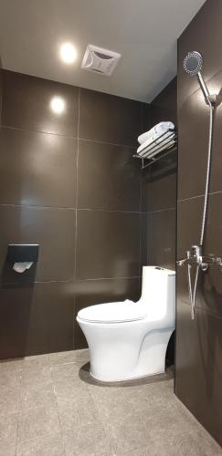 Deluxe Double Room with Bath image 8