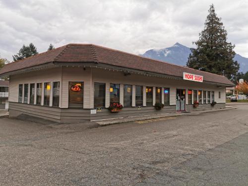 Restaurant, Hope Inn and Suites in Hope (BC)