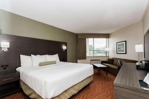 貝斯特韋斯特海灣酒店 (Best Western Inn On The Bay) in 歐文桑德