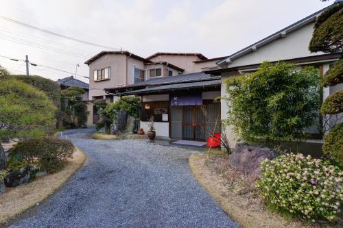 Kappo Ryokan Shiroyama - 출입구