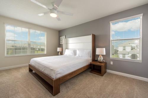 Champions Gate Luxury Home! Home - image 2