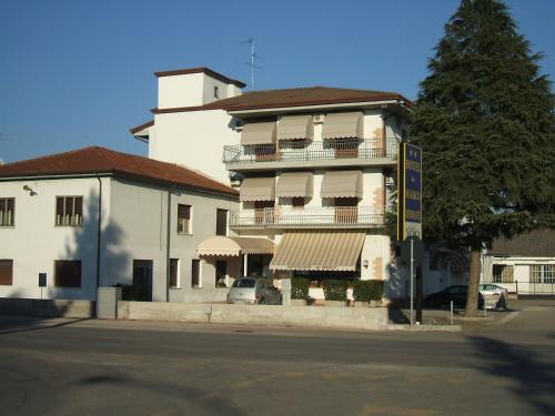  Ristorante Da Gianni, Pension in Bovolone bei Bernardine di Bonavigo