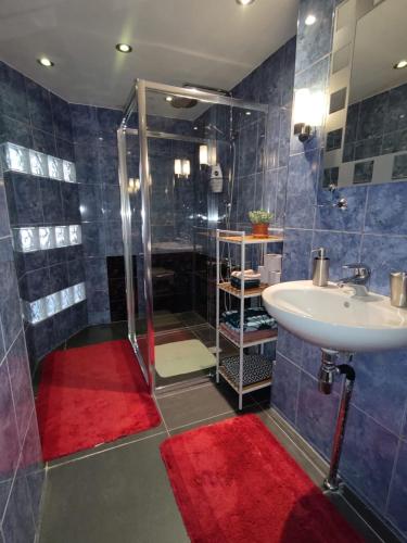 Jordaan Canal View Apartment, Amsterdam (photo 3)