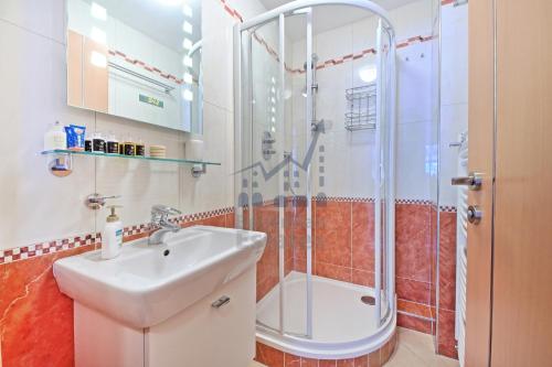 St. Peter Apartment - image 9