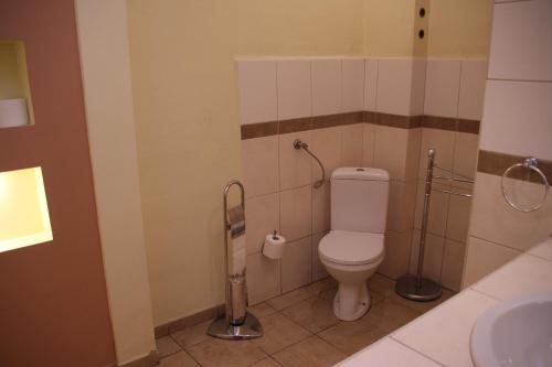 Double or Twin Room image 10