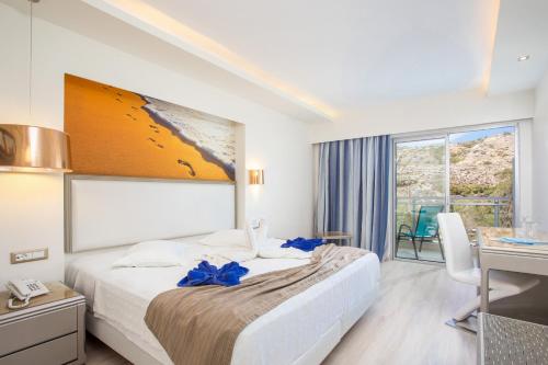 Pegasos Deluxe Beach Hotel - image 5