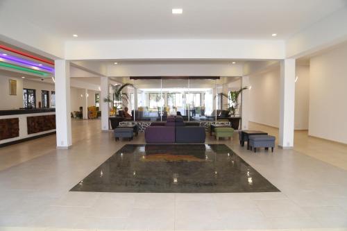 Sunbeach Hotel & Resort in Bakau