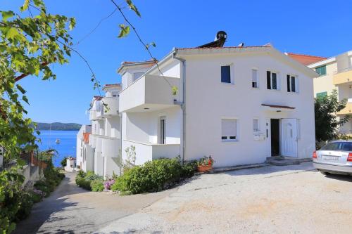 Apartments and rooms by the sea Trogir - 16536 - image 8