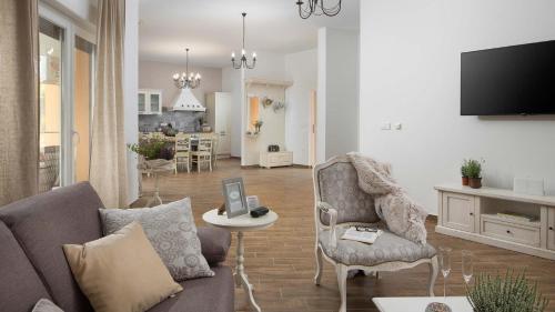 Charming villa Tartufo with private pool near Pula in Svetvincenat