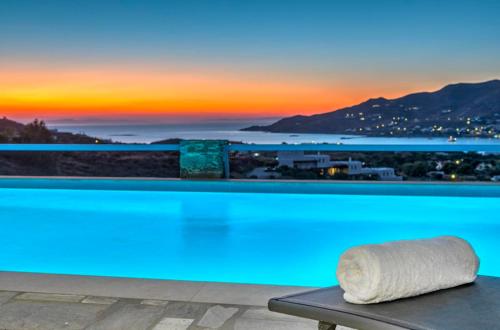 Oceania House with sea view Syros