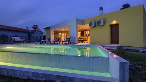 Viesnīcas āriene, Charming villa Tartufo with private pool near Pula in Svetvincenat