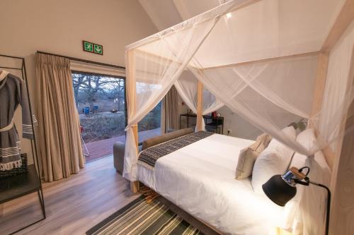 223766770 Moya Safari Villa