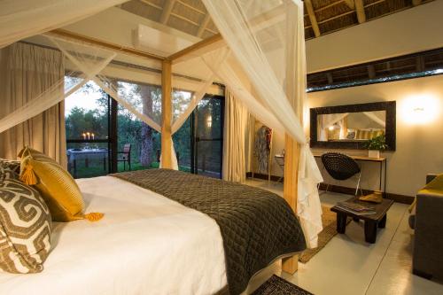 223767696 Moya Safari Villa