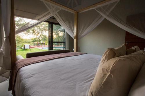 223767714 Moya Safari Villa