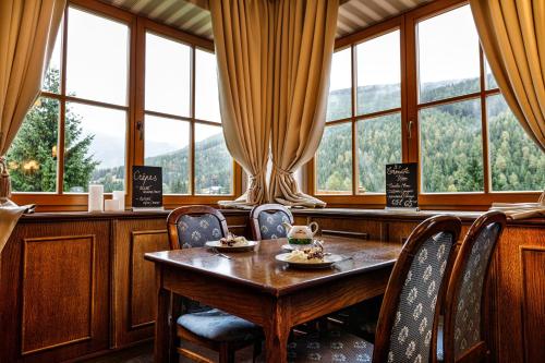 Restaurante, Hotel Zatisi in Spindleruv Mlyn
