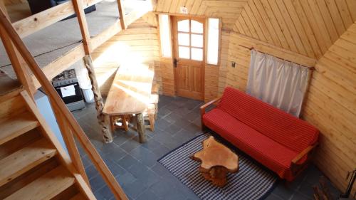 Iekārtas, Karu Domos del Fuy in Neltume
