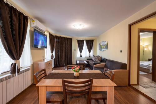 Family Hotel Preslav - main image