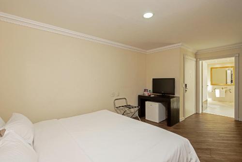 1 queen bed