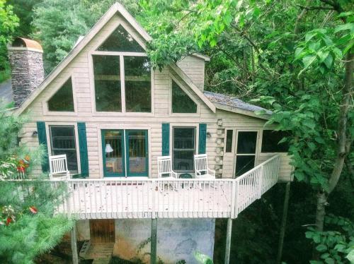 Pigeon Forge View 2 King Bed WiFi Hot Tub thumb 2