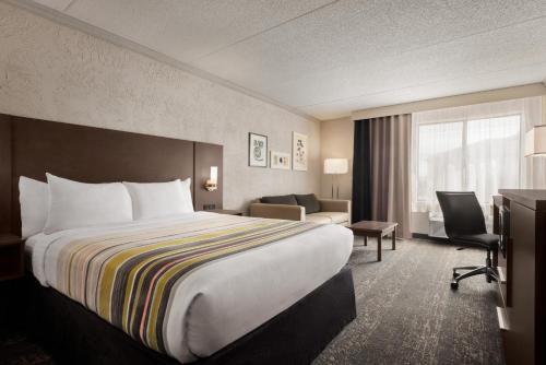 Country Inn & Suites by Radisson, Mt Pleasant-Racine West, WI