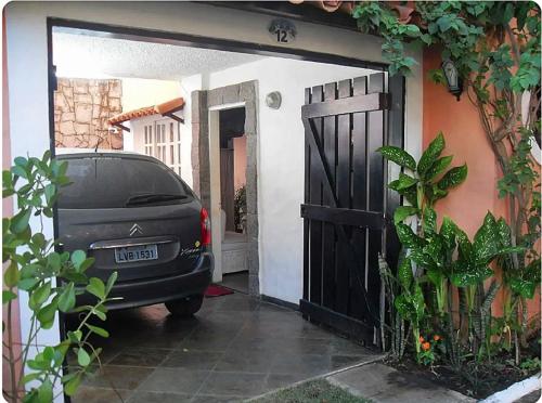 Casa 2 QUARTOS a 500M da RUA DAS PEDRAS, em condominio c VAGA, portaria 24HS