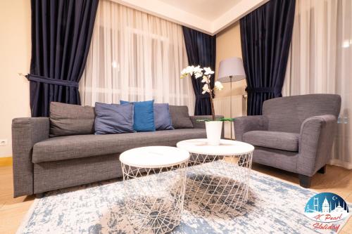  High floor apartment! Garden view and balcony! in Istanbul