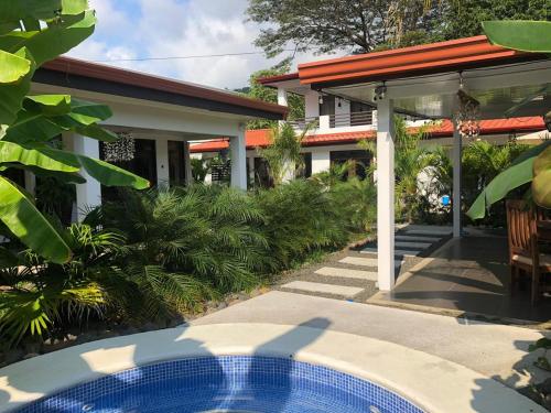 Good Life Lodge in Samara