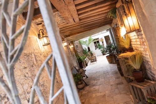 LE PATIO / les suites romantiques du grenier à sel, Honfleur (foto 3)