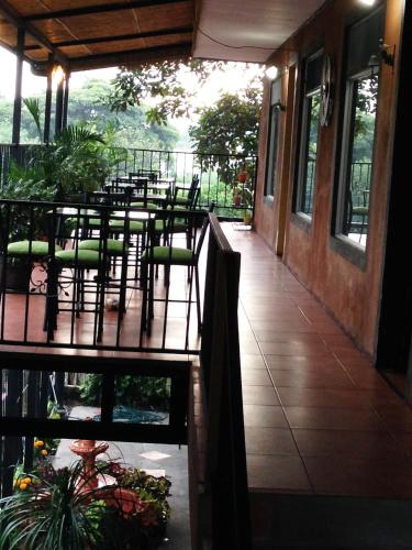 Restaurante, Melrost Airport Bed & Breakfast in Alajuela